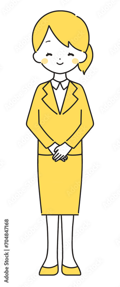 黄色｜笑顔で手を組む女性｜スーツ