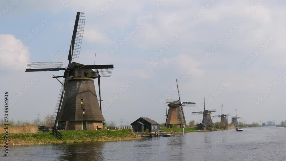 Windmills in Kinderdijk village, Netherlands Windmills in Kinderdijk village, Netherlands