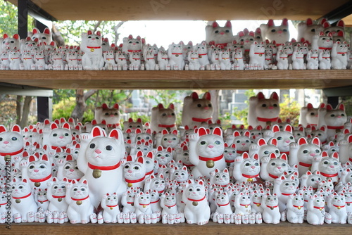 豪徳寺の招き猫　奉納 © Matsudondon