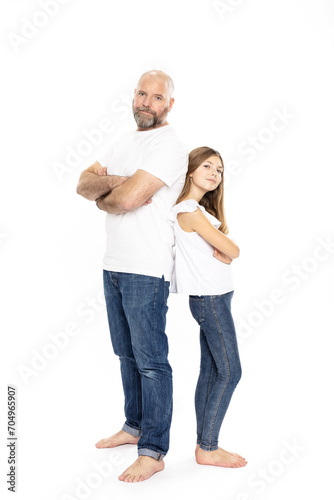 Vater und Tochter im Studio Portrait Ganzkörper anlehnend photo