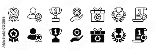 Award and reward icon set. Success thin line icons. Badge, trophy, Gift, and Certified Medal icons symbol. Vector illustration 