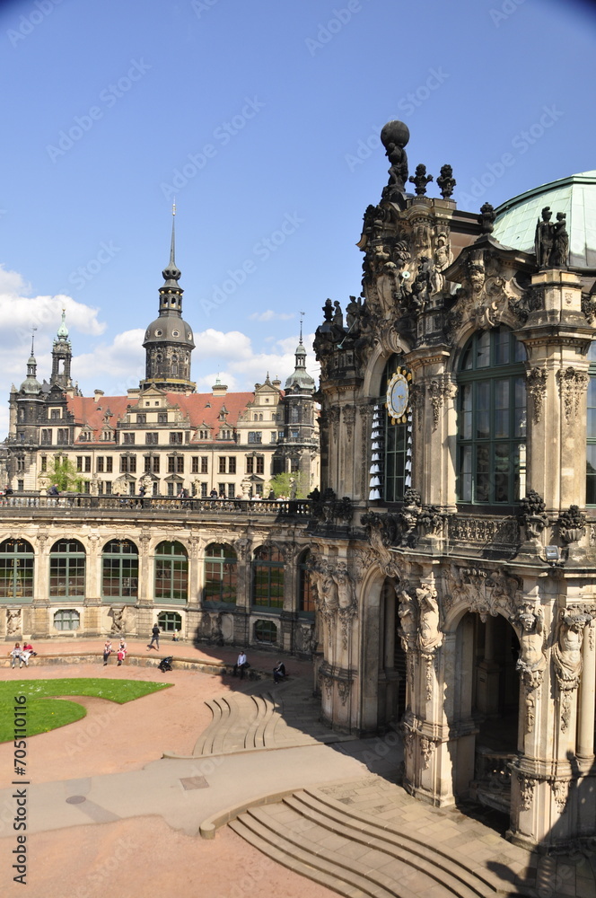 Obraz premium Drezno, Saksonia, Niemcy, stare miasto, katedra, pałac Zwinger, widok, zabytkowe budynki, panorama, architektura