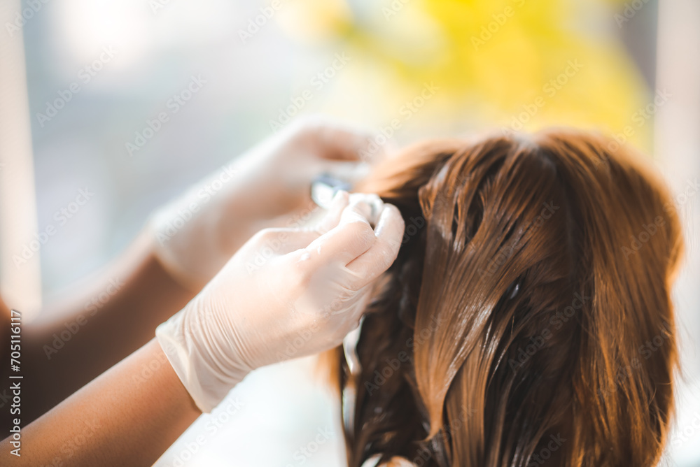 Naklejka premium client woman clean washing a hair in salon, professional hairdresser washing haircut customer hair with water and shampoo treatment, coiffure beauty head hair care, fashion service