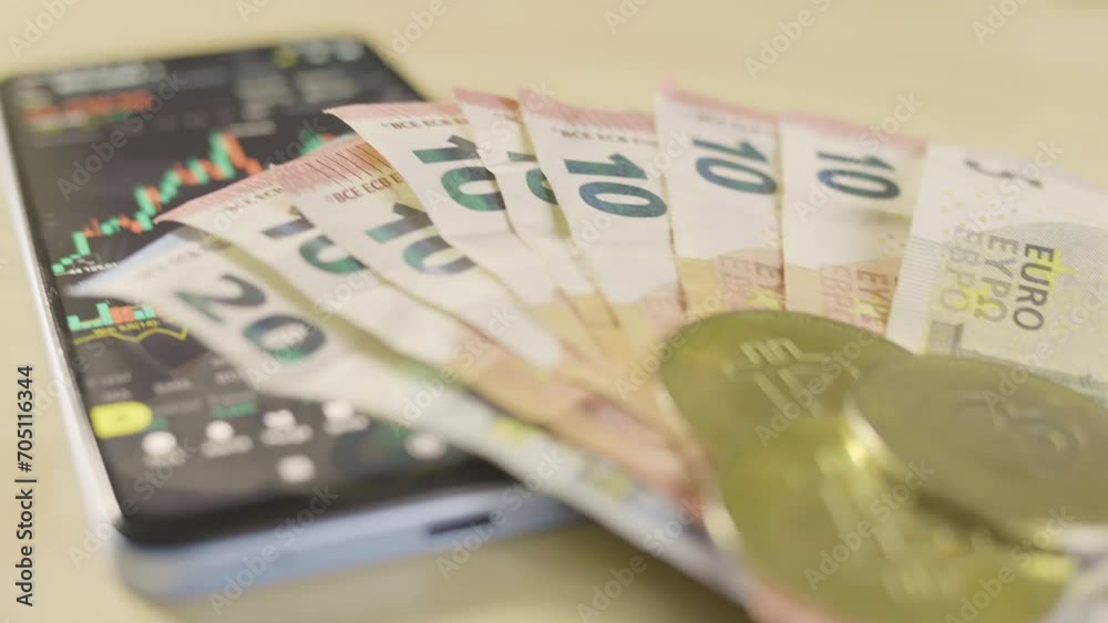 Bitcoin, BTC, euro, argent liquide, crypto monnaie, ETF, argent, trading, actif numérique, finance, devise,  banque, affaires, échange, gain, perte, chart, graphique, pièce, richesse, billet, ordinate