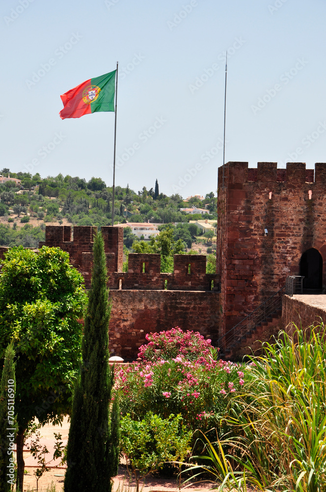 Zamek w Portugalii, średniowieczna budowa i forteca - obrazy, fototapety, plakaty 
