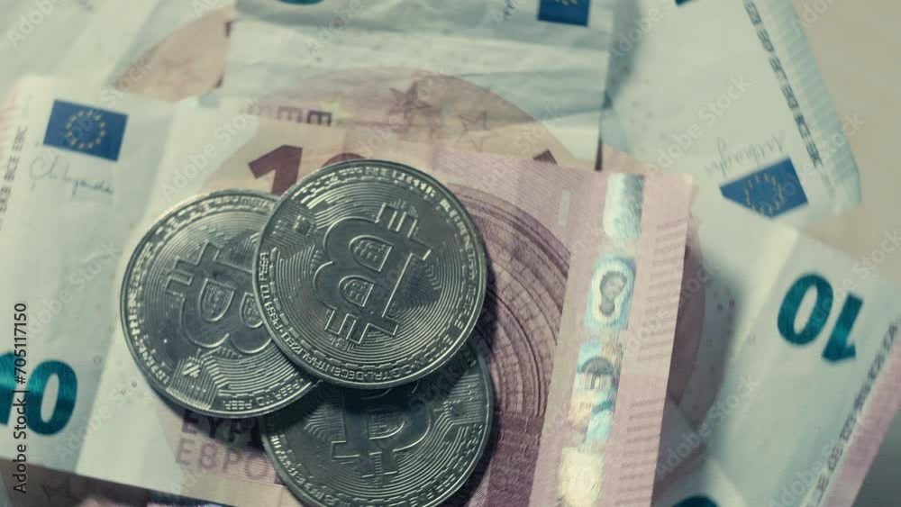 Bitcoin, BTC, euro, argent liquide, crypto monnaie, ETF, argent, trading, actif numérique, finance, devise,  banque, affaires, échange, gain, perte, chart, graphique, pièce, richesse, billet, ordinate