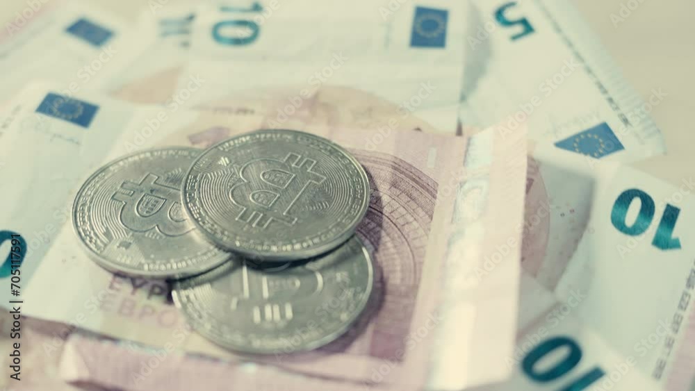 Bitcoin, BTC, euro, argent liquide, crypto monnaie, ETF, argent, trading, actif numérique, finance, devise,  banque, affaires, échange, gain, perte, chart, graphique, pièce, richesse, billet, ordinate