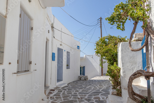 Fototapeta Naklejka Na Ścianę i Meble -  Street on a Greek Island