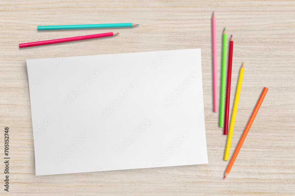 Obraz premium Color pencils and paper background
