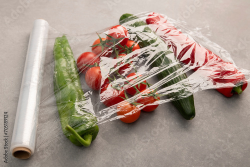 Food storage. The harm and benefits of plastic film.