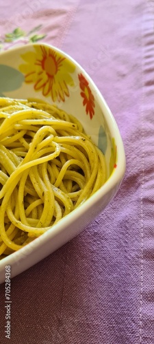 particolare di un piatto di spaghetti 