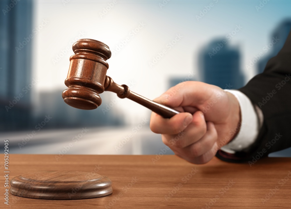 Φωτογραφία Legal scales and wooden Judge gavel. Law concept