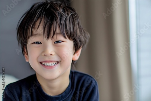 幸せそうな笑顔の男の子のポートレート（子供・日本人・アジア人） photo
