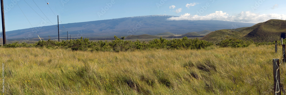 Saddleback Road (Saddle Road or Route 200) , access to the east and west side of the island. Mauna Loa in the background. Big Island, Hawaii Saddleback Road (Saddle Road or Route 200) , access to the east and west side of the island. Mauna Loa in the background. Big Island, Hawaii