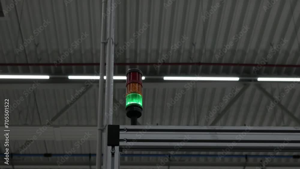 Warning light in the production line changes red-yellow-green Warning light in the production line changes red-yellow-green