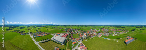 Ausblick auf Lengenwang im bayerischen Alpenvorland, 360 Grad Rundblick über die Region