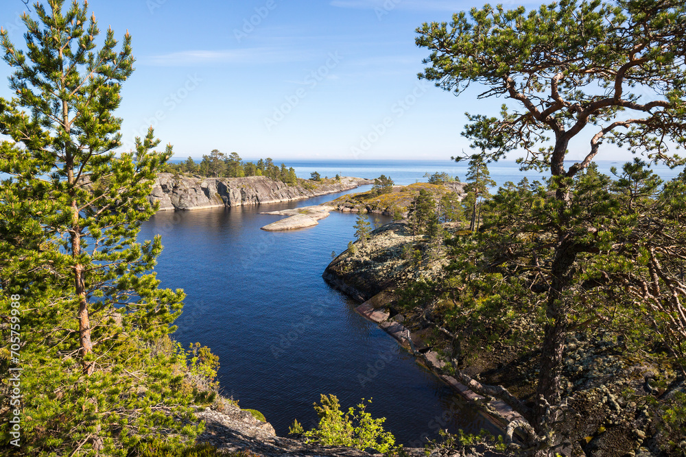 Fototapeta premium The coast of Lake Ladoga