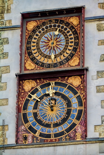 Obraz na płótnie görlitz, deutschland - sonnenuhren am rathausturm w salonie