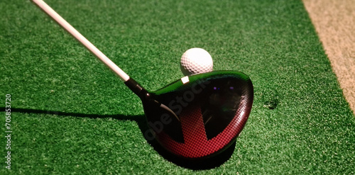 Golf ball screen. Golf indoor and putter golf ball