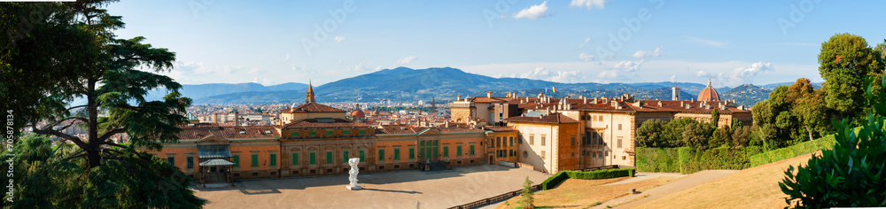 Obraz na płótnie Panorama view of Palazzo Pitti from Boboli Garden in Florence with Cathedral of Santa Maria del Fiore on the right. Italy w salonie