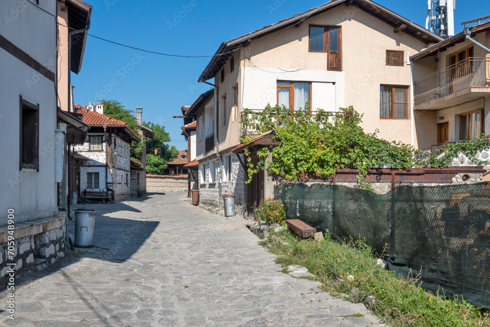 Fototapeta premium Typical street and buildings at old town of Bansko, Bulgaria