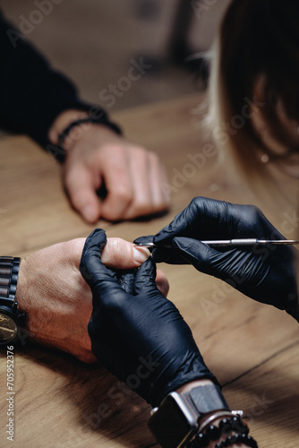 men s manicure
