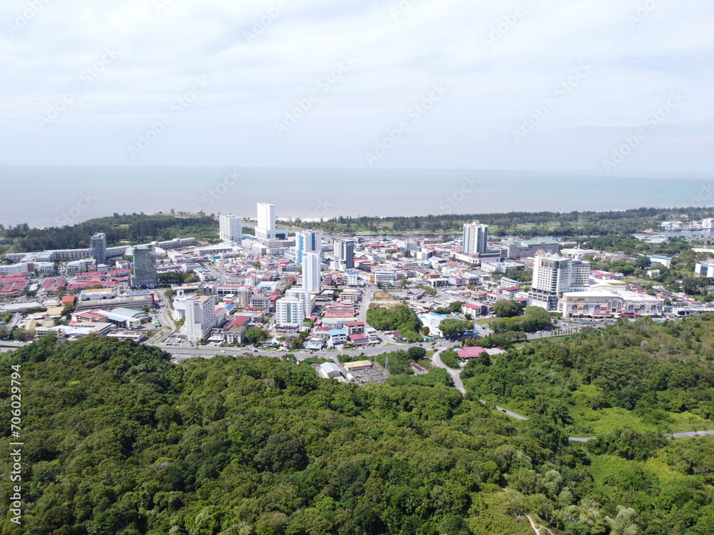Miri in Malaysia where based for Gunung Mulu National Park. The history is deeply rooted in oil and gas production, as Miri is the birthplace of the Malaysian petroleum industry.