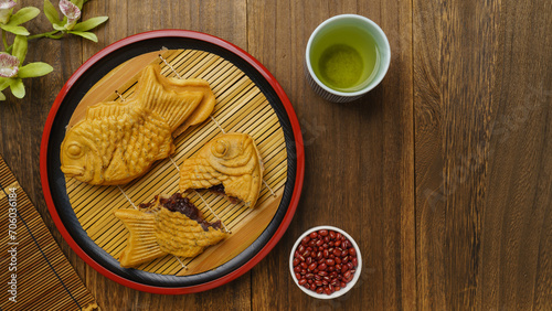 和菓子の鯛焼きと小豆と緑茶 photo
