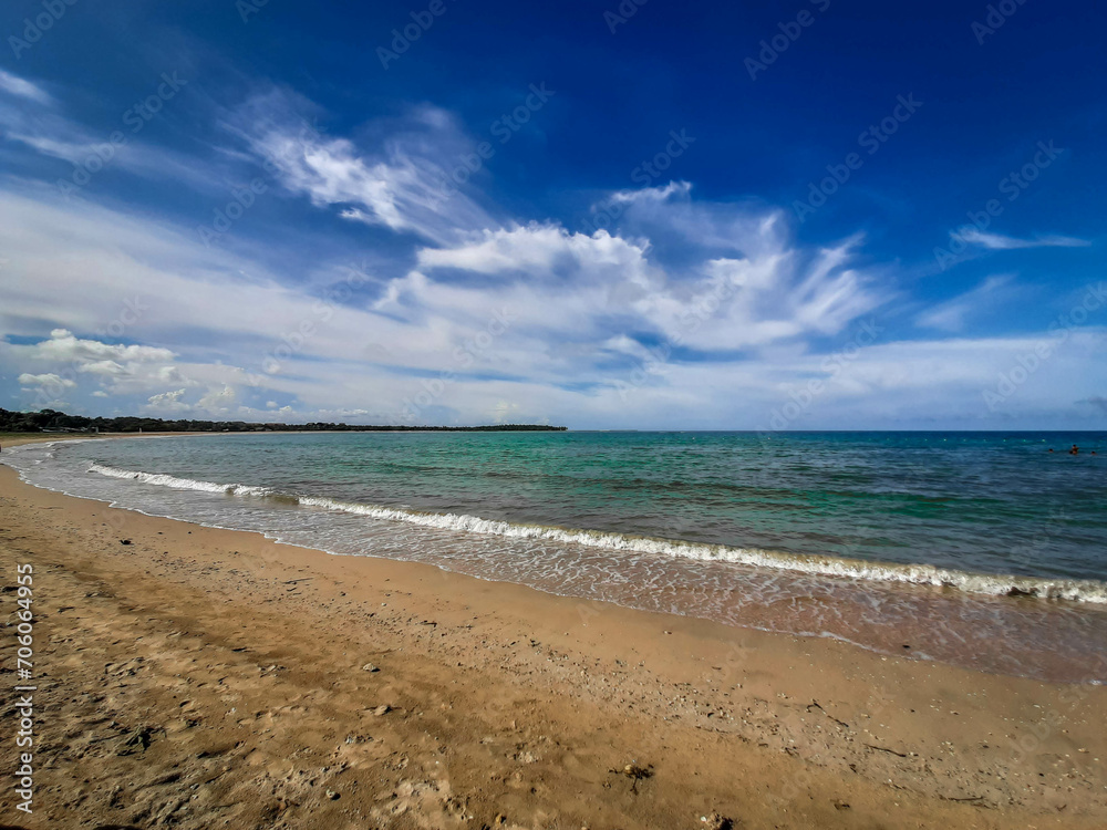 Serene Seascape: Captivating Beach Photo with Azure Skies