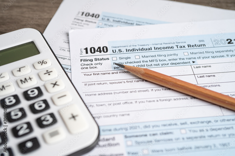 Naklejka premium Form 1040, U.S. Individual Income Tax Return, tax forms in the U.S. tax system.