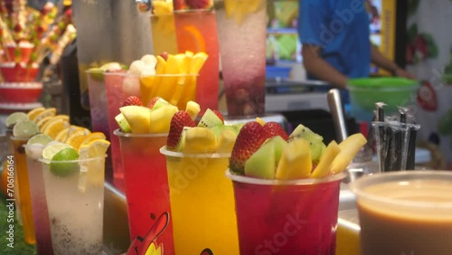Jalan Alor buzzes with drink stalls serving up delicious Malaysian drinks