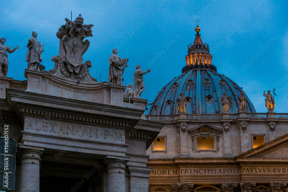 Fototapeta premium San Pietro Basilica in the Vatican