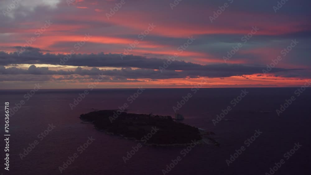 vue aérienne drone levé du soleil iles du lérins