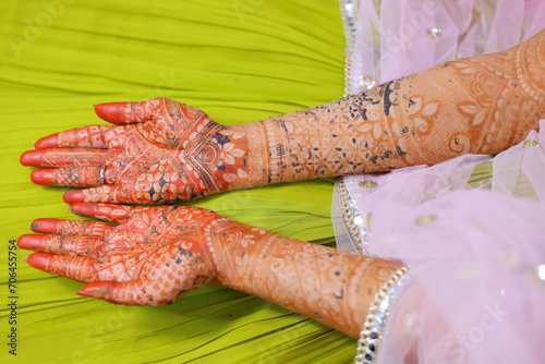 Beautiful mehndi design in female hand