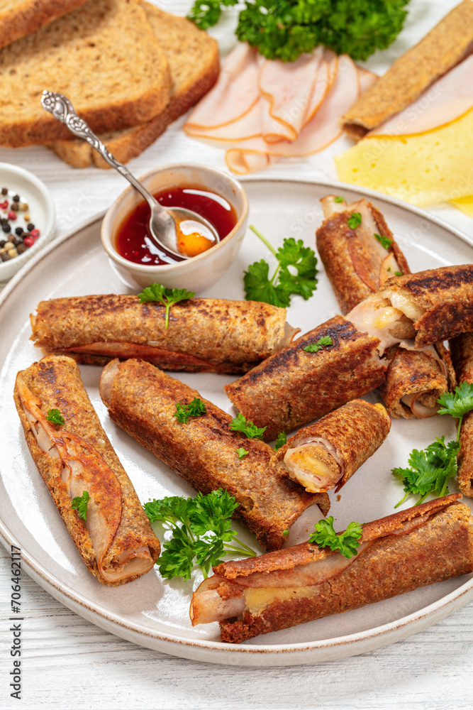 ham and cheese french whole wheat toast roll ups
