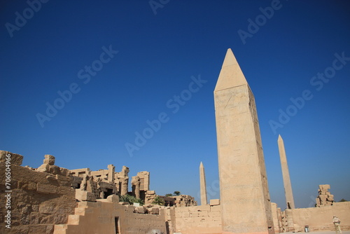 Obelisques sur plusieurs plans ,temple de Karnak , Louksor,Egypte