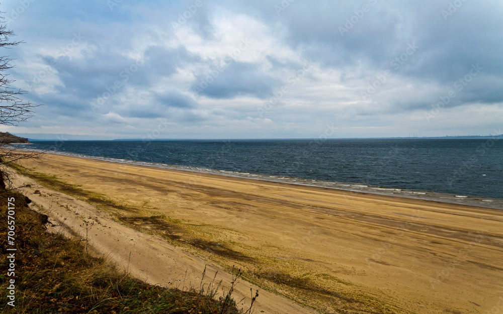 The sandy bank of the Volga River in the Zhiguli Mountains on an autumn day