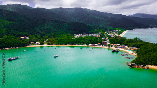 Barco Verão Escunas Pirata Baía dos Golfinhos Floripa Turismo Praia Ilha Magia Santa Catarina Sol Mar Oceano Passeios Areia Diversão Escuna Belezas Natureza Ecoturismo Água Salgada Drone Paisagem SC photo