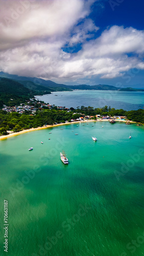 Barco Verão Escunas Pirata Baía dos Golfinhos Floripa Turismo Praia Ilha Magia Santa Catarina Sol Mar Oceano Passeios Areia Diversão Escuna Belezas Natureza Ecoturismo Água Salgada Drone Paisagem SC photo