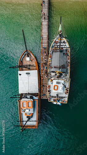 Barco Verão Escunas Pirata Baía dos Golfinhos Floripa Turismo Praia Ilha Magia Santa Catarina Sol Mar Oceano Passeios Areia Diversão Escuna Belezas Natureza Ecoturismo Água Salgada Drone Paisagem SC photo