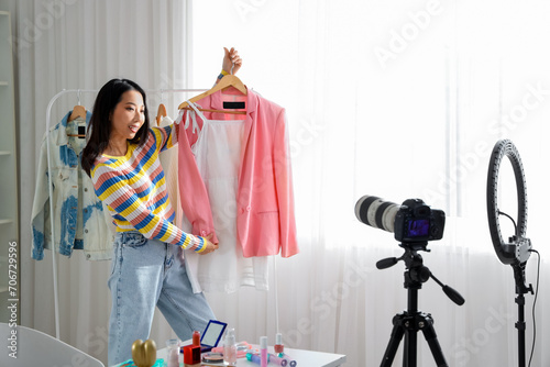 Female Asian fashion blogge...