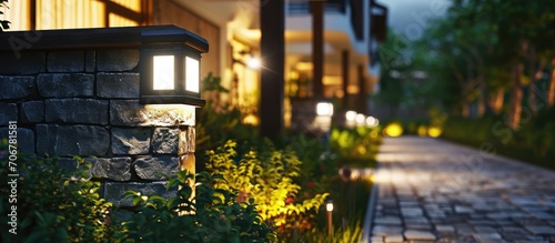 Small solar powered led lig...