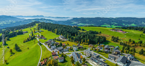 Panoramablick über Sulzberg in Vorarlberg nach Westen zum Pfänder und zum Säntis photo