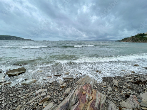 Obraz na płótnie Vladivostok, Ussuri Bay in the area of Patroclus Bay in cloudy summer weather w salonie