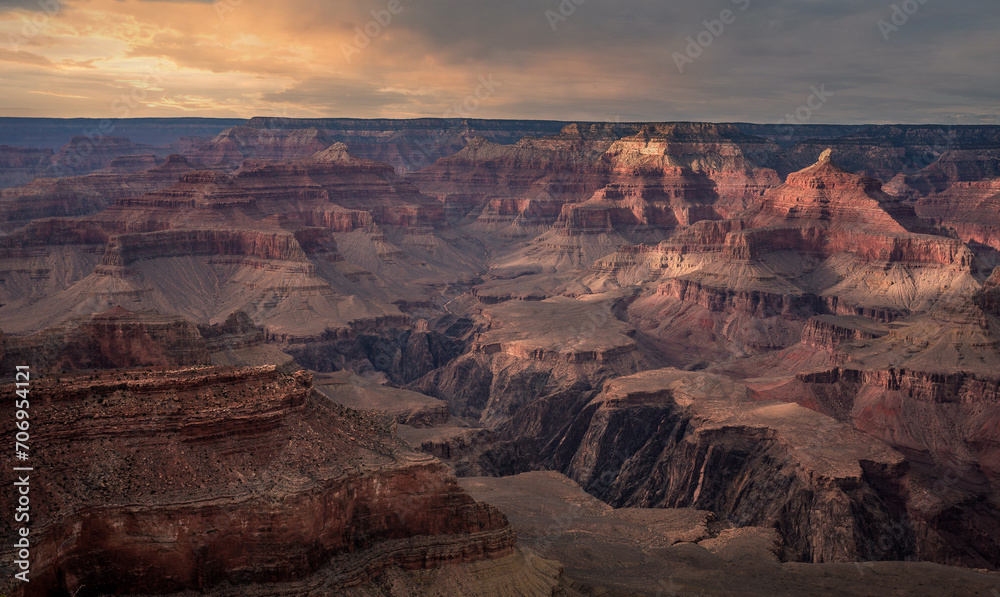 Shadowing Light on Grand Canyon, Grand Canyon National Park, Arizona Shadowing Light on Grand Canyon, Grand Canyon National Park, Arizona
