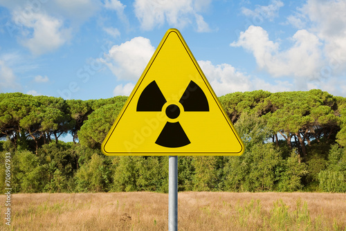 Quadro em tela Danger of radioactive contamination from RADON GAS - concept with warning symbol