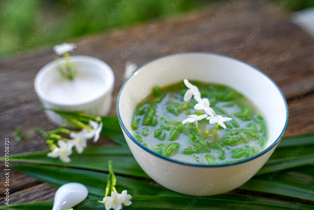 Lod Chong coconut milk delicious desserts Lod Chong coconut milk delicious desserts