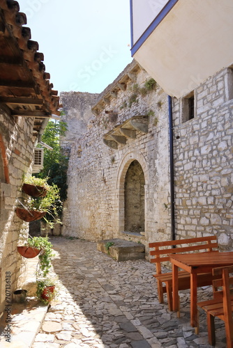 Fototapeta Naklejka Na Ścianę i Meble -  Old narrow streets in Berat Berati, Albania