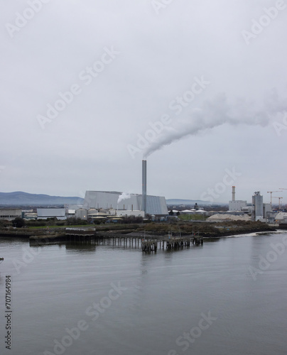 pool beg waste incinerator, river liffey, dublin, ireland © paultate