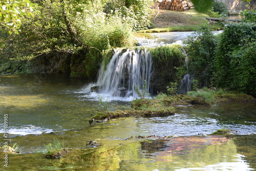 Fototapeta Naklejka Na Ścianę i Meble -  Wasserfall bei Slunj, Kroatien